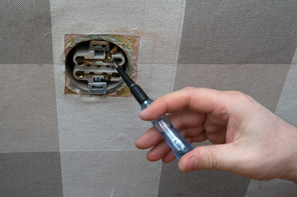 insulating electrical outlets with spray foam